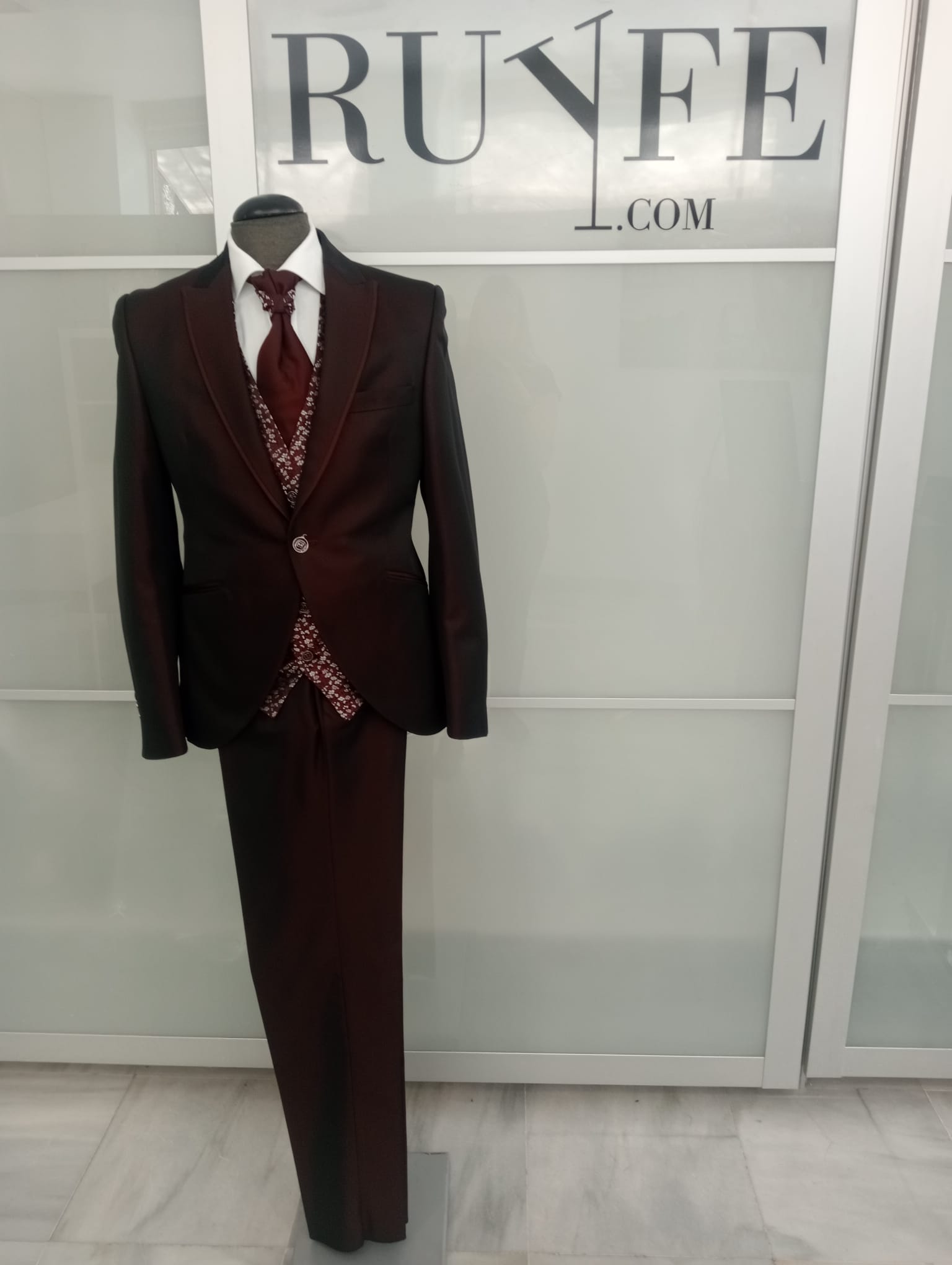Ruyfe |Trajes de Novio |OUTLET Trajes |